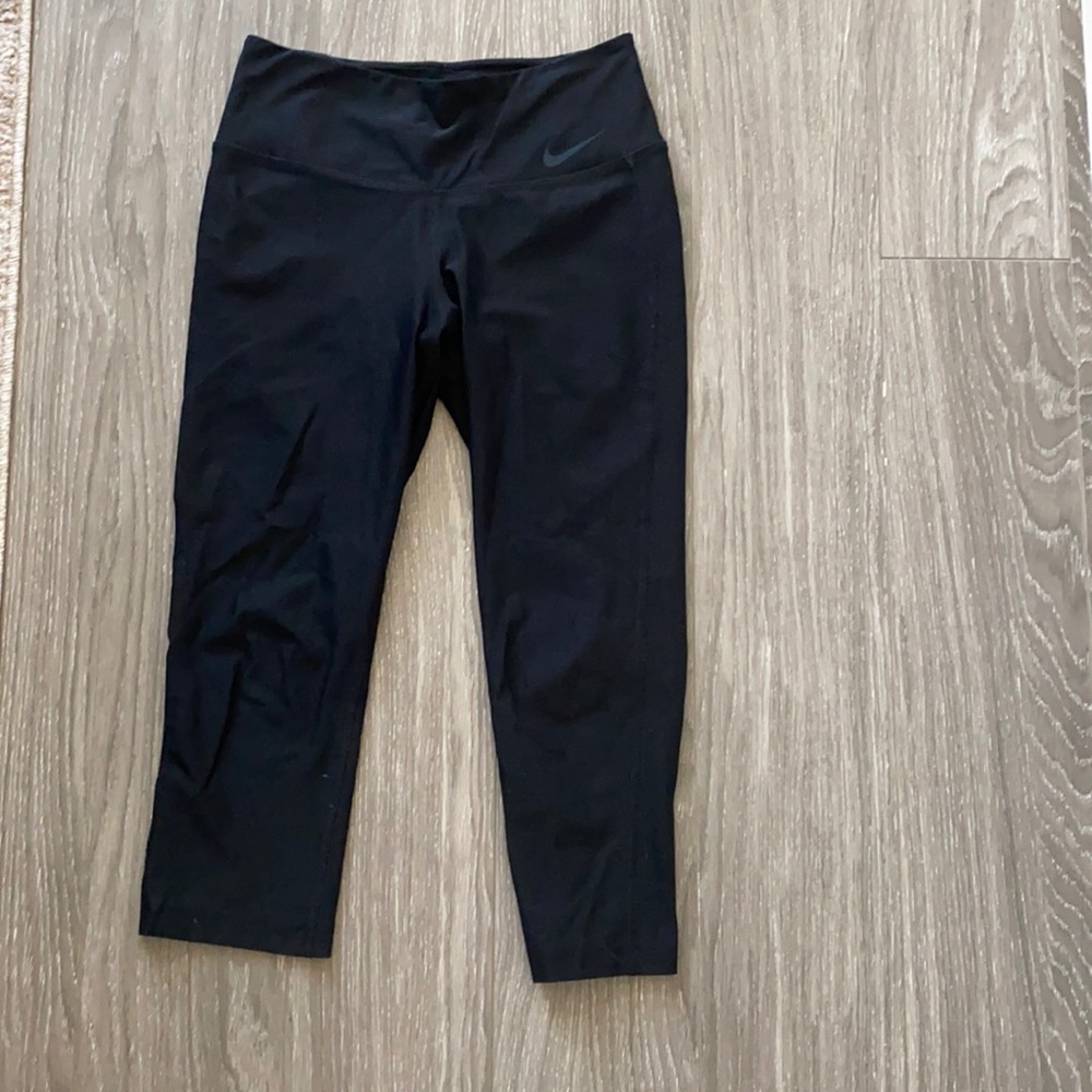 Nike crop leggings